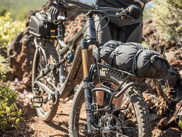 Topeak Tetrapack R1. Gaffelmontert bagasjebrett